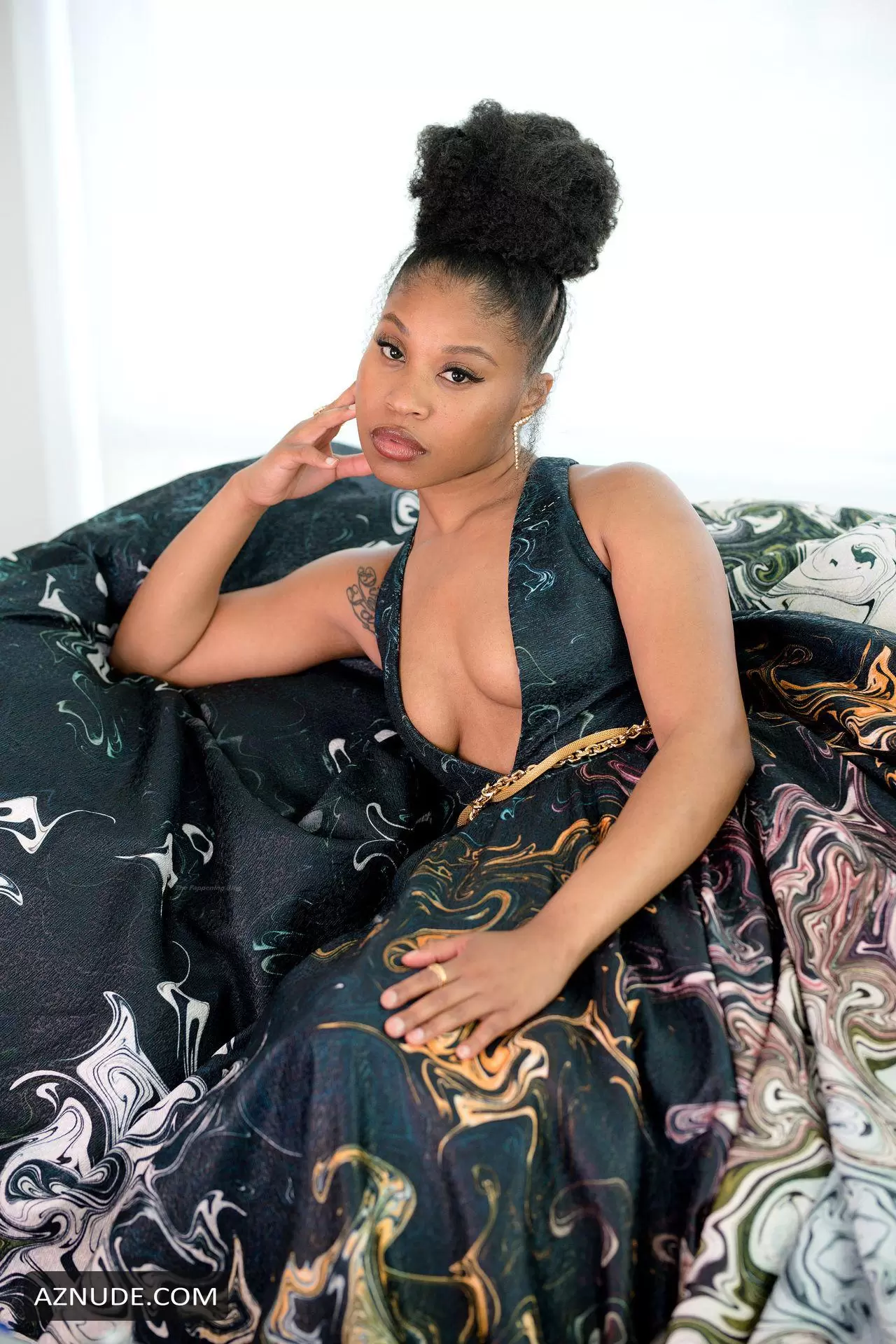 Dominique fishback sexy 17