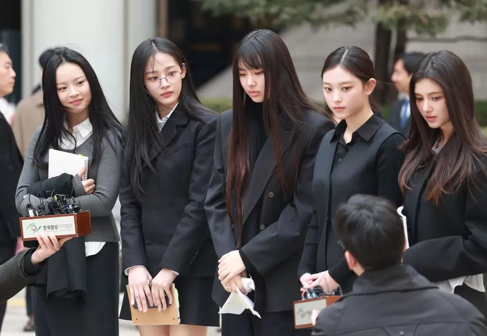 Newjeans attends the first court hearing for ador lawsuit news photo 1742792213