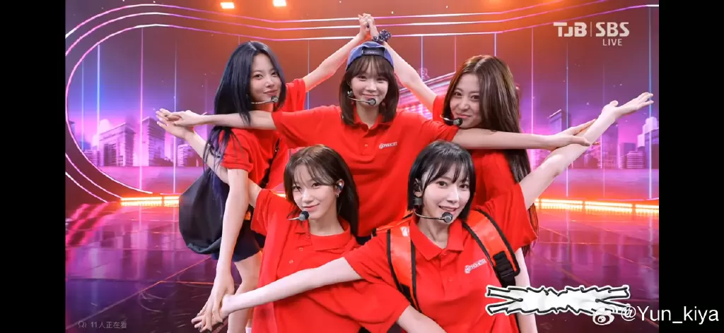 008tId6ngy1i75vhasw8uj31z00wrqv5